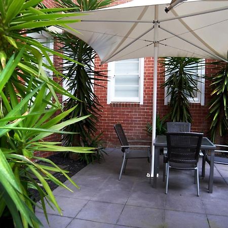 Aparthotel Quest East Melbourne City Exterior foto